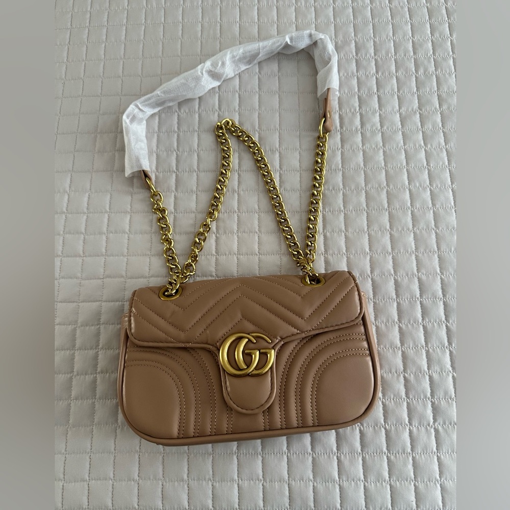 Stylish Designer-Inspired Shoulder Bag